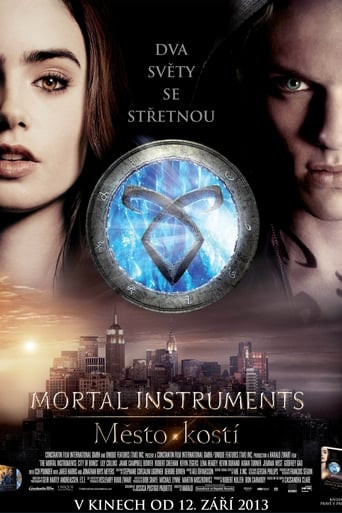 Mortal Instruments: Město z kostí (2013)